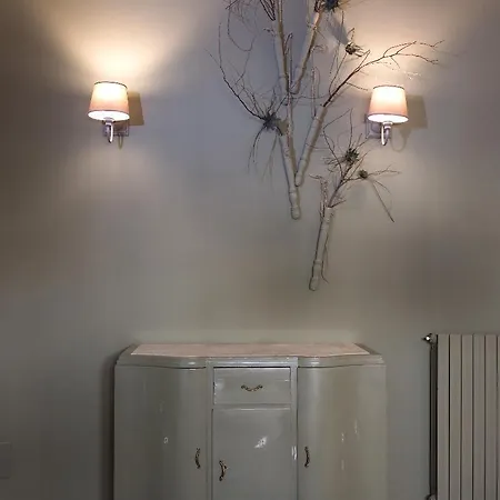 Palazzo Conti E 4* シクリ